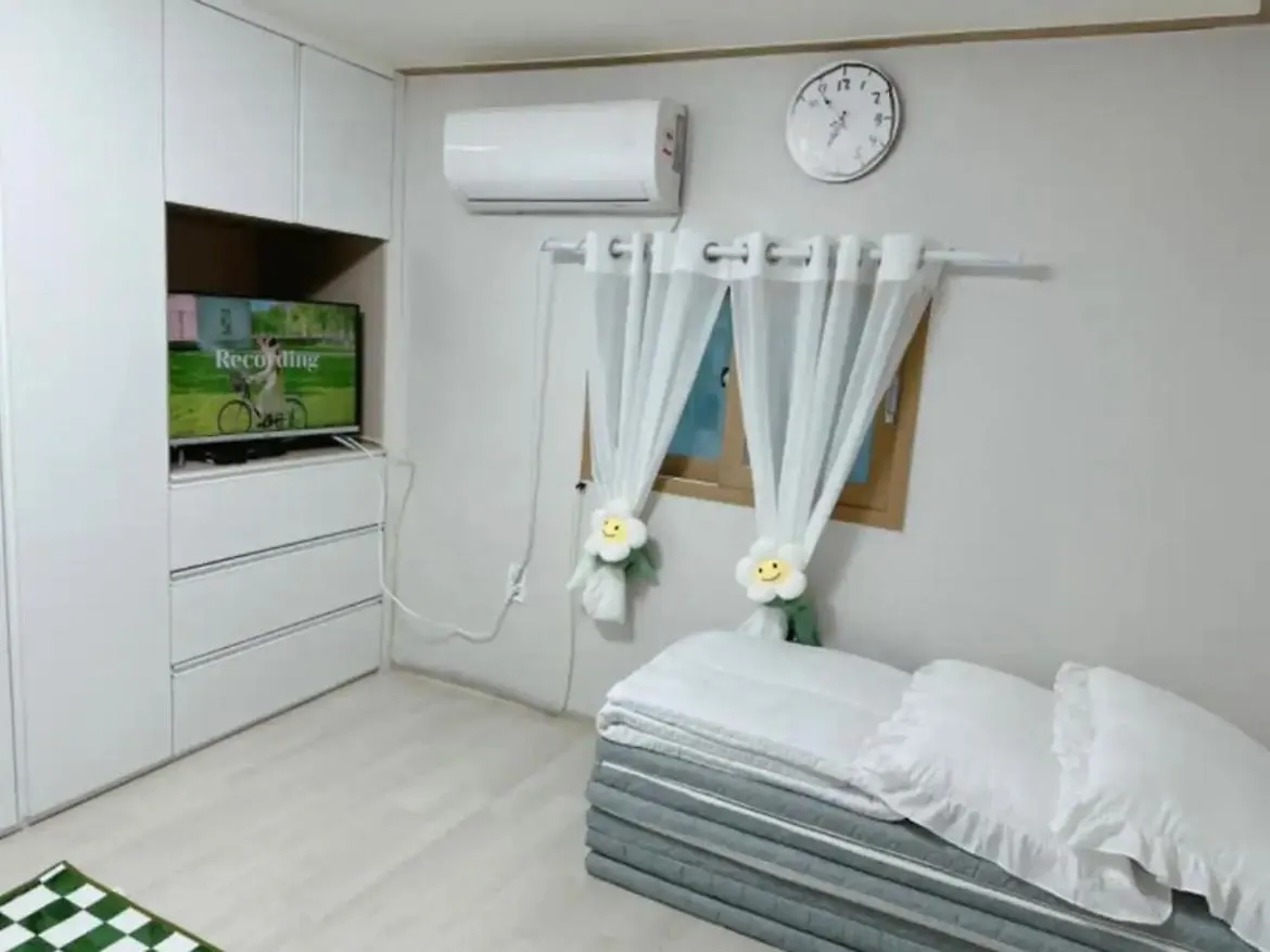 Choryang Stay#Busan Subway 6Min#Choryang Subway 3Min#Hotel Bedding#Ott