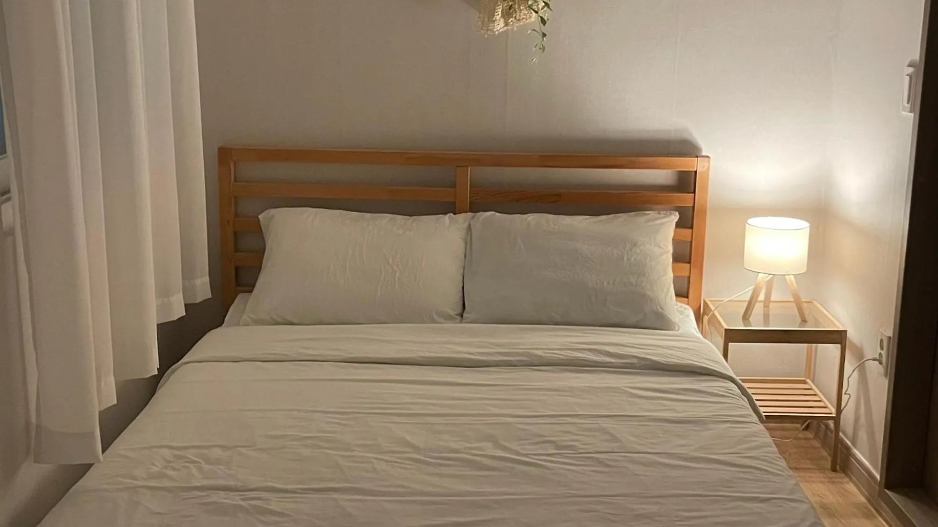 Choryang Stay#Busan Subway 6Min#Choryang Subway 3Min#Hotel Bedding#Ott