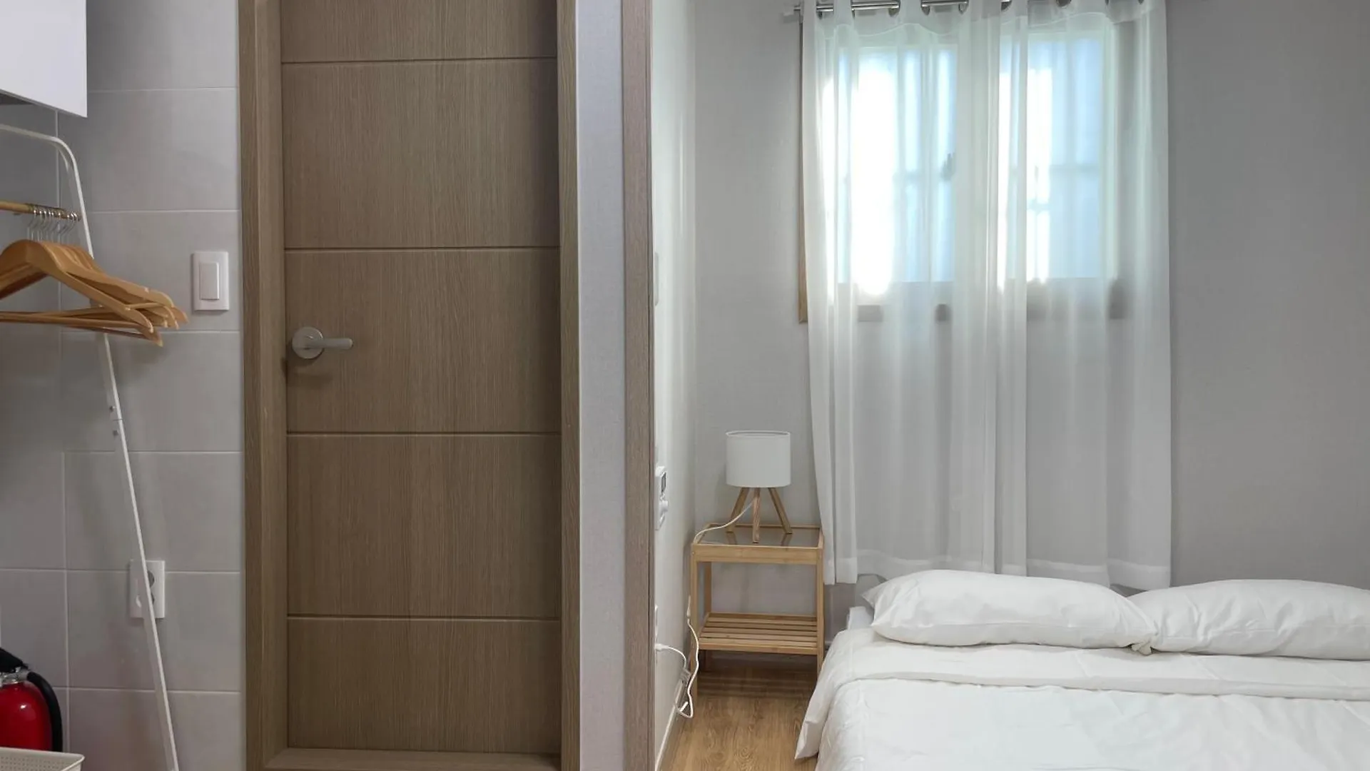 Choryang Stay#Busan Subway 6Min#Choryang Subway 3Min#Hotel Bedding#Ott